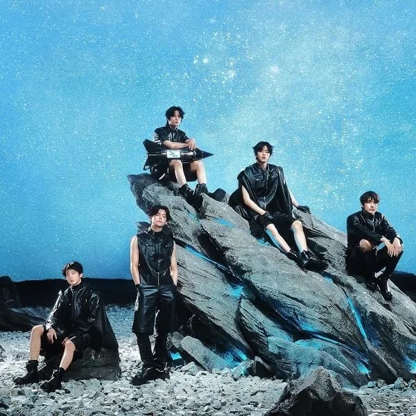 TOMORROW X TOGETHER official profile