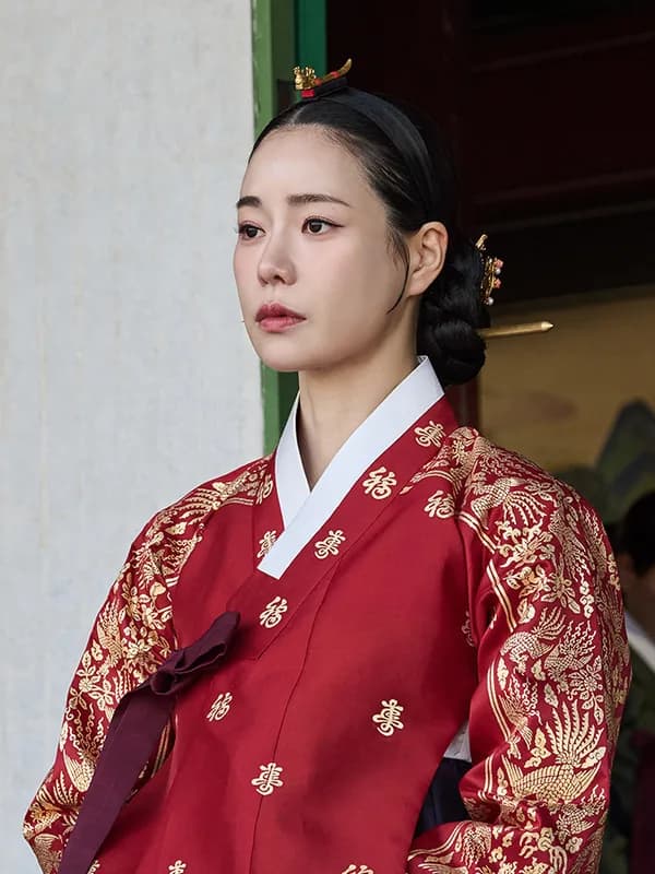 Portrait of Lim Ji-yeon