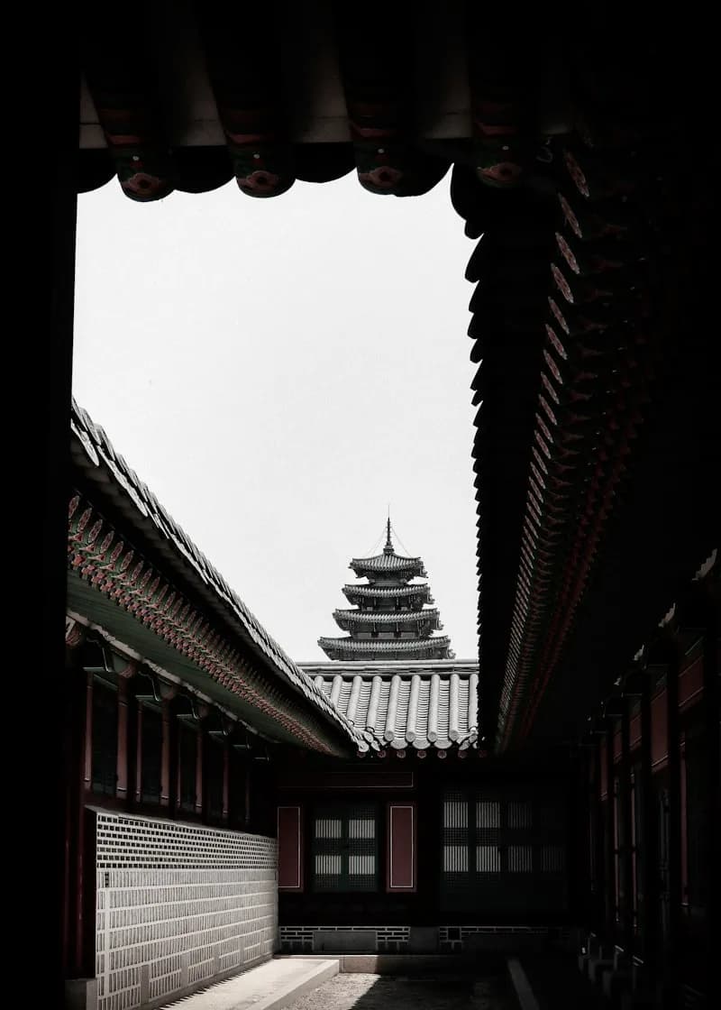 Haedong Yonggungsa temple on seaside cliffs in Busan