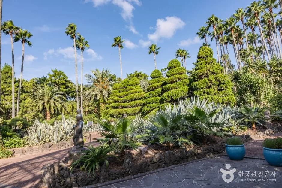 Hallim Park botanical garden and lava cave entrance in Jeju