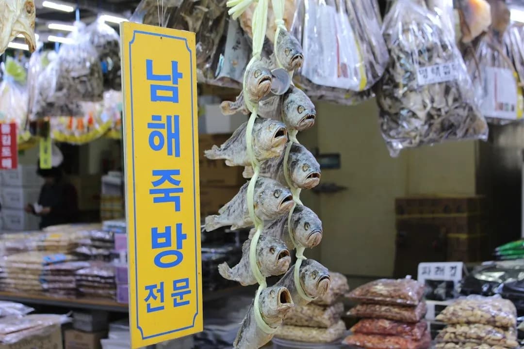 Jeonju Nambu Market food stalls and local vendors