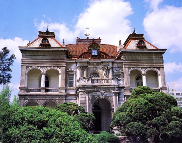 Unhyeongung Western House (구 운현궁 양관) — registered cultural heritage building on Duksung Women's University Jongno campus
