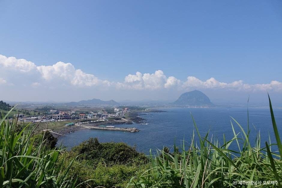 Songaksan trail with Sanbangsan inland
