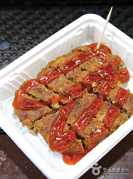 청사초롱_평창·강릉·정선 전통시장의 줄 서는 맛_강릉 중앙시장 떡갈비03