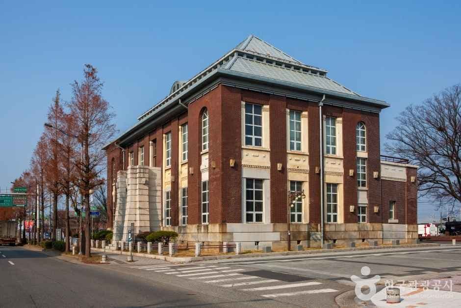 Red-brick former Bank of Joseon Gunsan Branch building