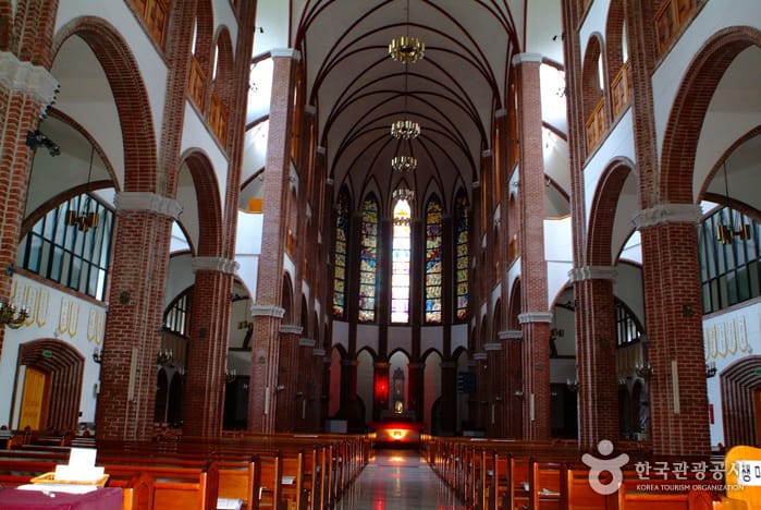 Anseong, Korea — Catholic pilgrimage, Namsadang folk performance