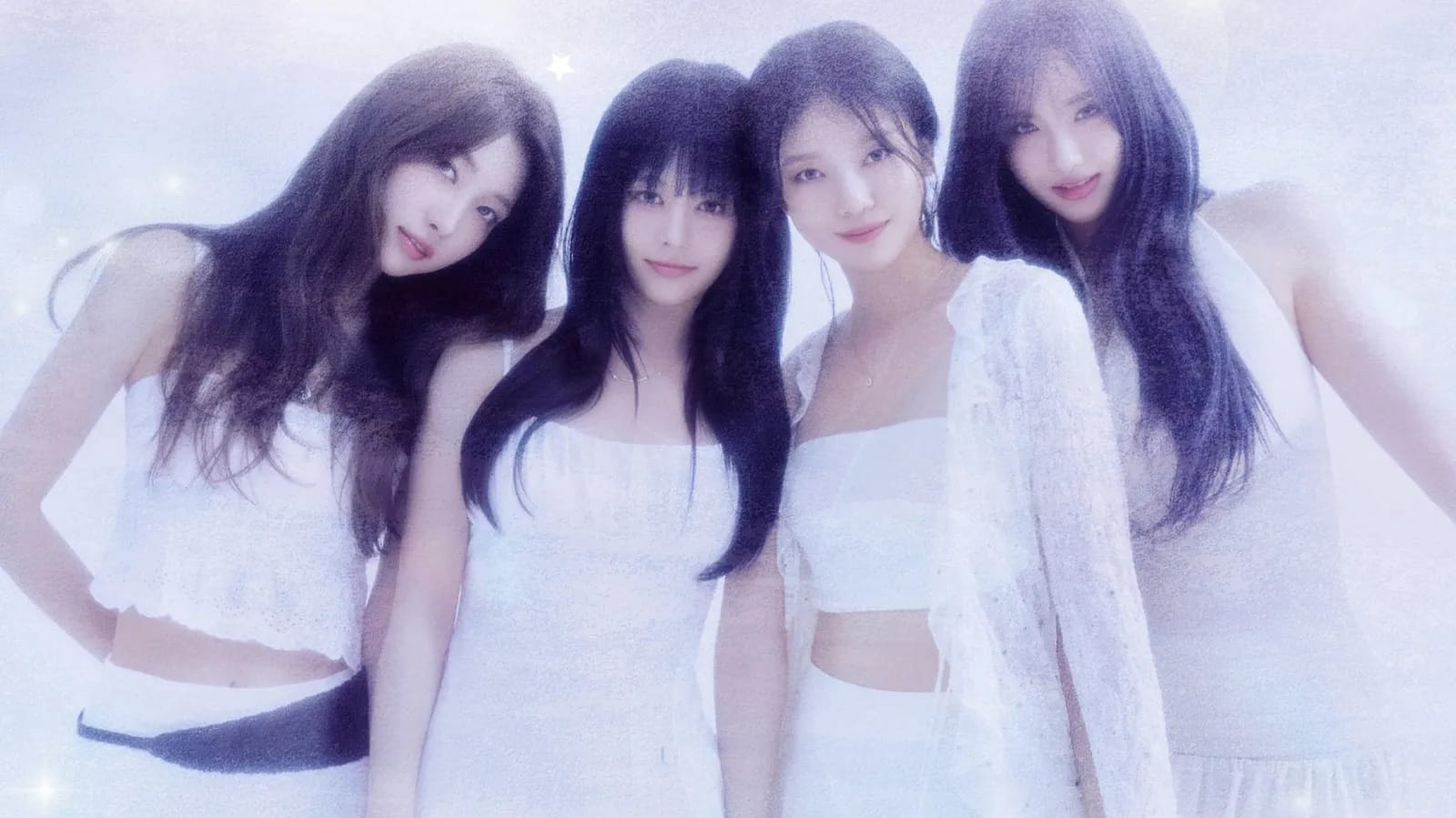 EVERGLOW concert poster