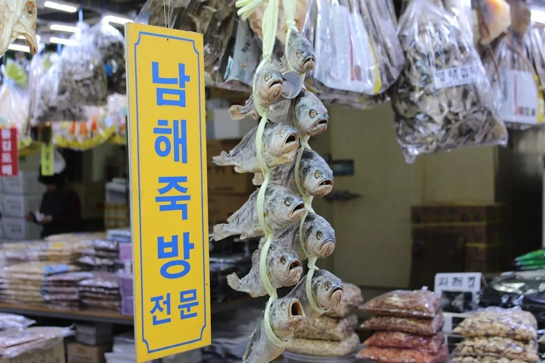 Jeonju Nambu Market food stalls and local vendors