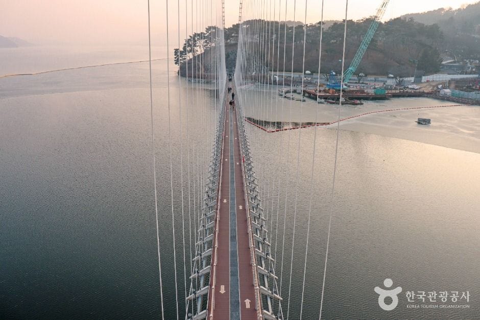 Yesan, Korea — Apple country, Sudeoksa Temple, Yedangho's longest bridge