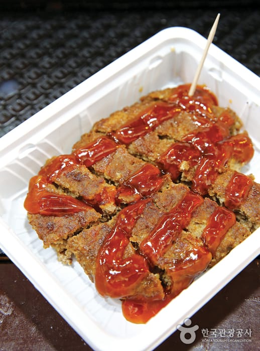 청사초롱_평창·강릉·정선 전통시장의 줄 서는 맛_강릉 중앙시장 떡갈비03