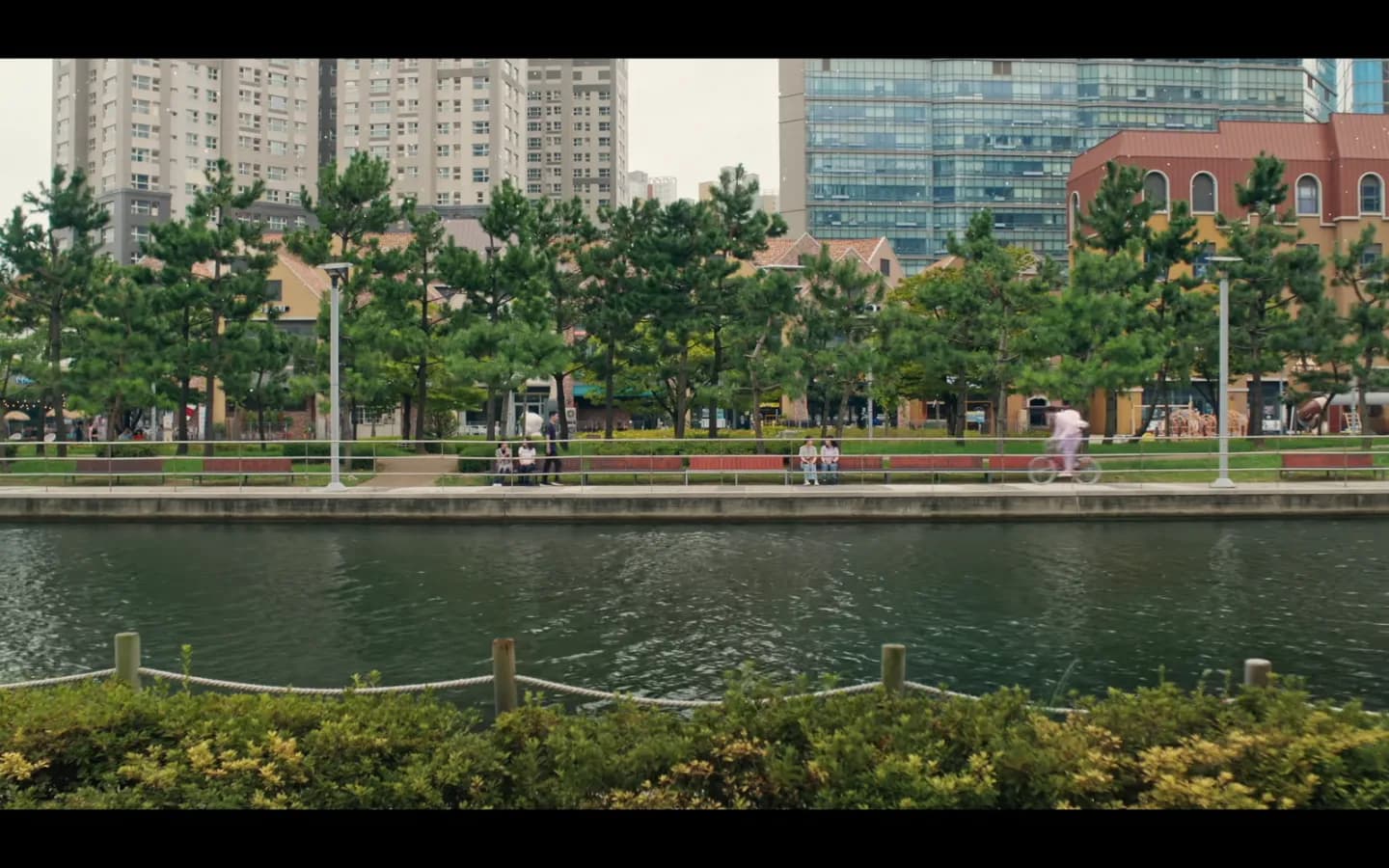 Yumi's Cells 3 — Cheongna Lake Park drama scene 1