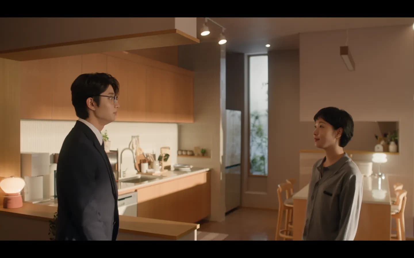 Yumi's Cells 3 — D'Palais interior drama scene 1