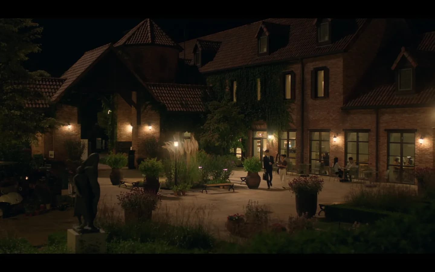 Yumi's Cells 3 — Jade Garden Chuncheon drama scene 1