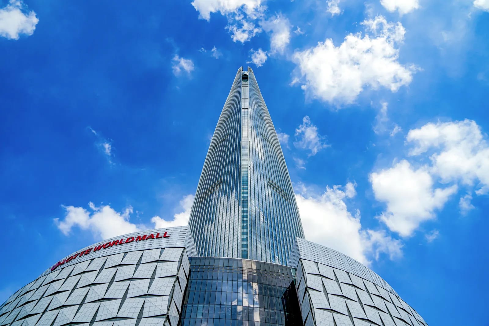 Lotte World Tower under a blue sky in Songpa-gu, Seoul